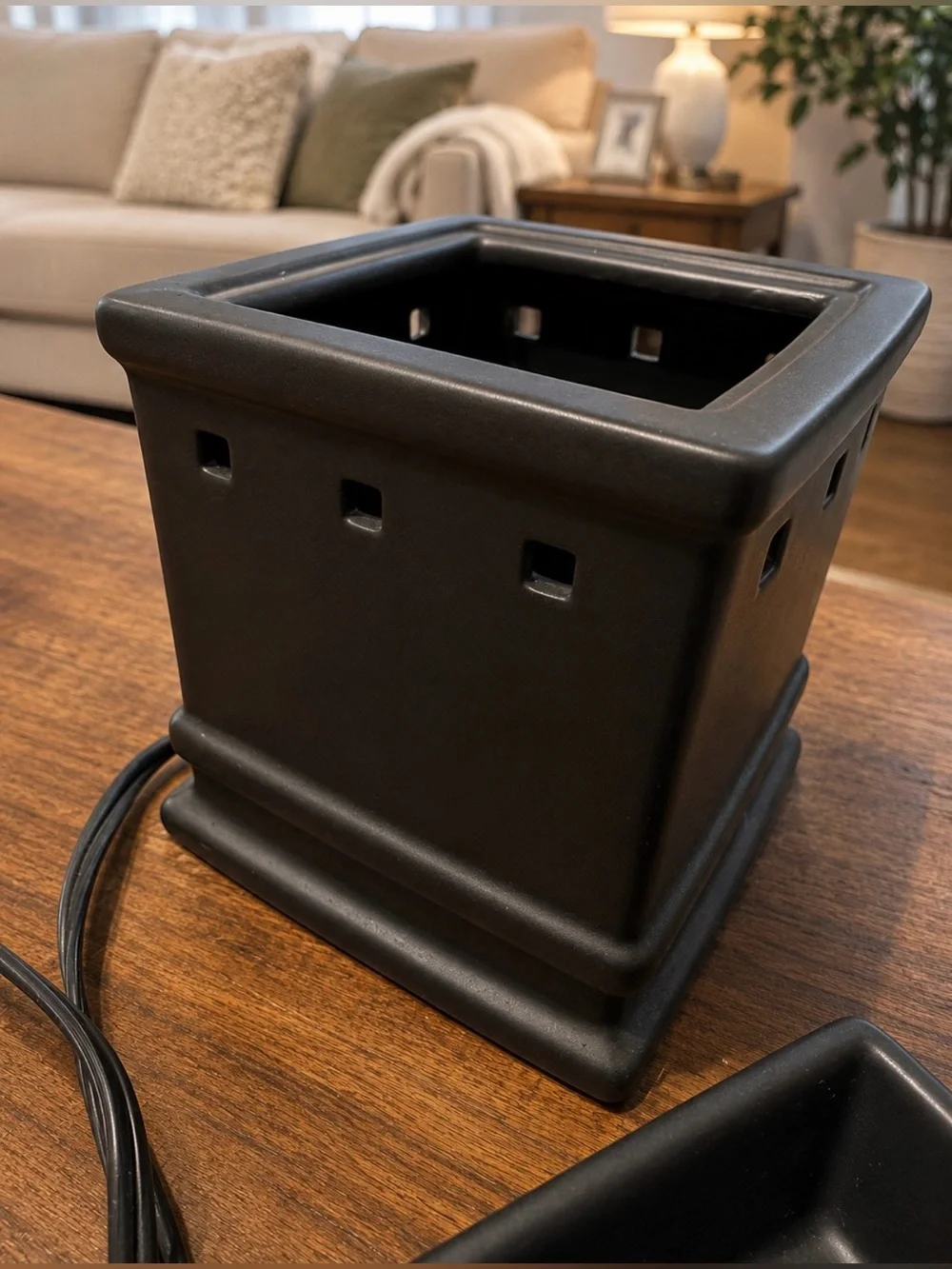 Scentsy Matte Black Square Full Size Ceramic Wax Warmer